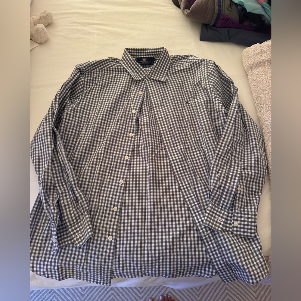 Men’s Vineyard Vines Button Down Size L